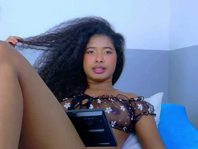 shyblacksweetiee live cam on BongaCams