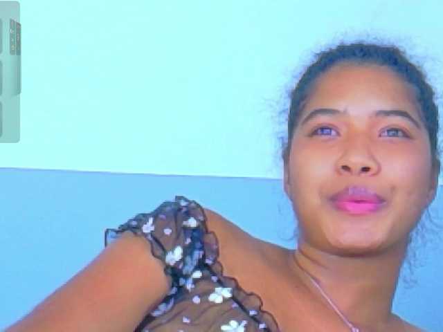 shyblacksweetiee live cam on BongaCams