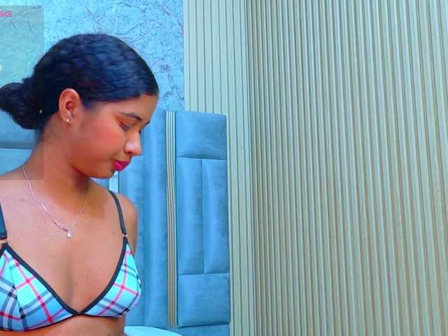 shyblacksweetiee's BongaCams show and profile