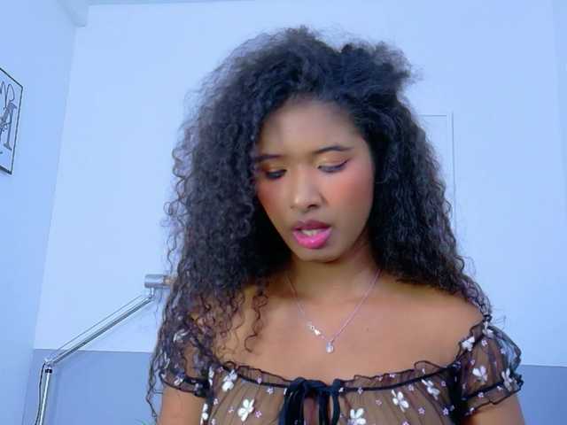 shyblacksweetiee live cam on BongaCams