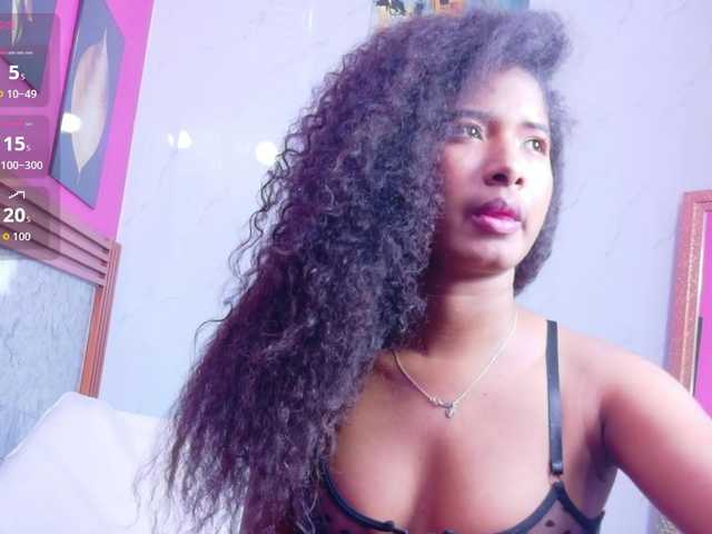 shyblacksweetiee live cam on BongaCams