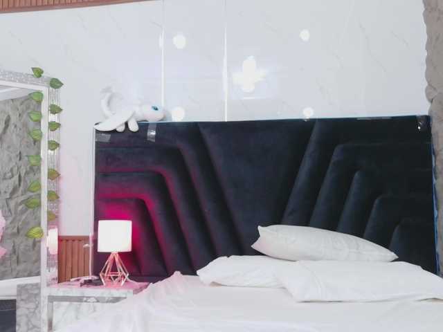 shyblacksweetiee live cam on BongaCams