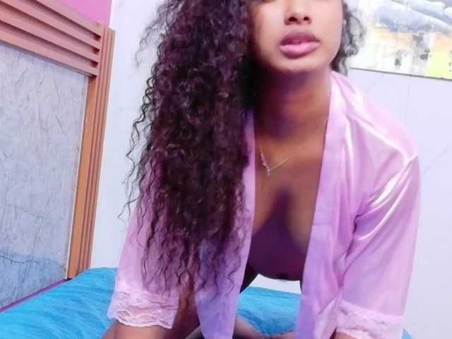 shyblacksweetiee live cam on BongaCams