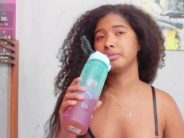 shyblacksweetiee live cam on BongaCams