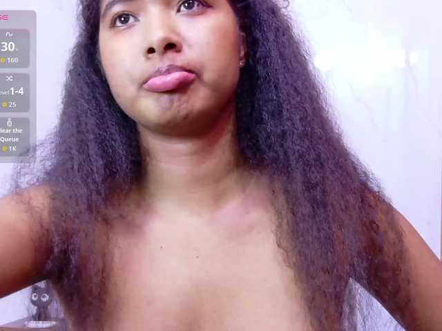 shyblacksweetiee live cam on BongaCams