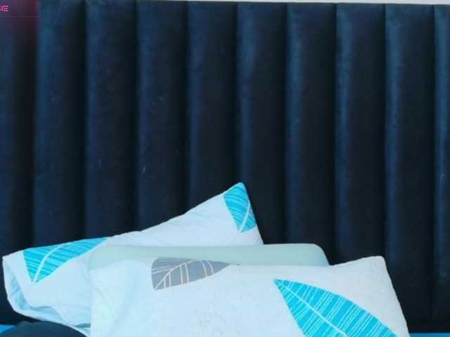 shyblacksweetiee's BongaCams show and profile