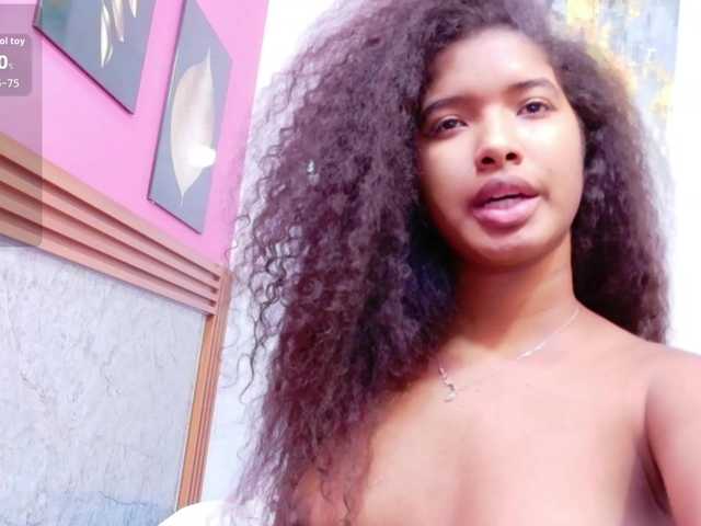 shyblacksweetiee live cam on BongaCams