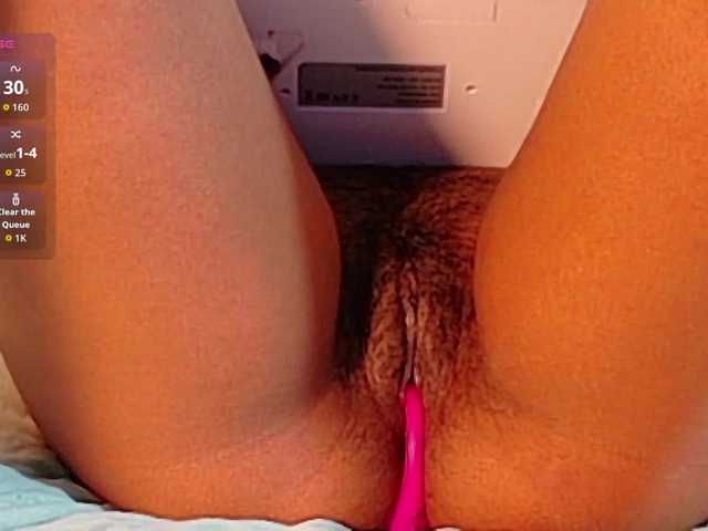 shyblacksweetiee live cam on BongaCams