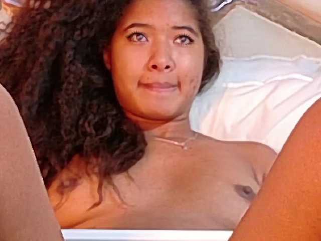 shyblacksweetiee live cam on BongaCams
