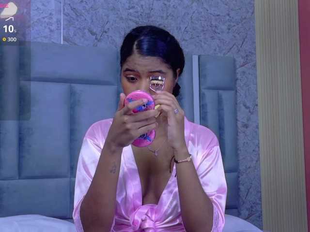 shyblacksweetiee live cam on BongaCams
