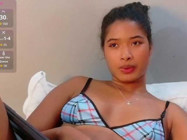 shyblacksweetiee live cam on BongaCams