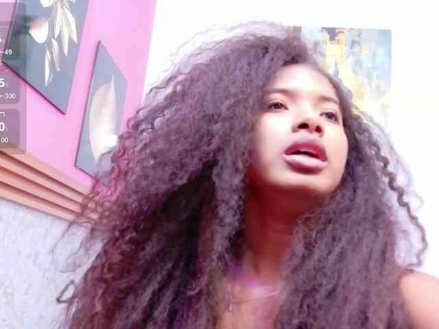 Модель: shyblacksweetiee