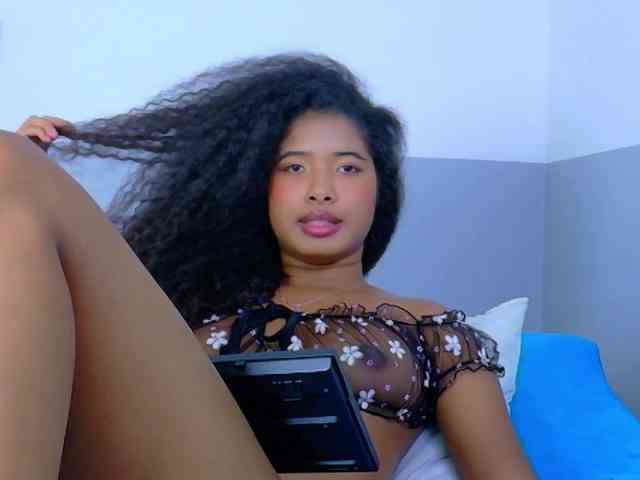 shyblacksweetiee webcam