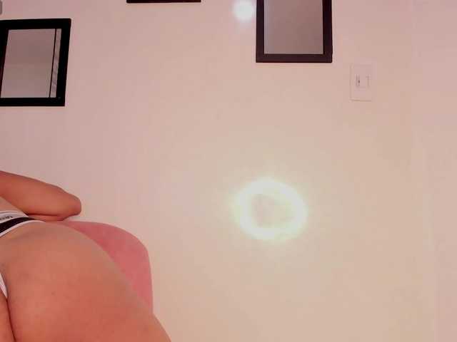 NinaCollinss live cam on BongaCams