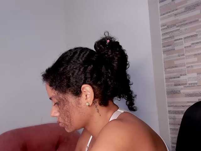 NinaCollinss live cam on BongaCams