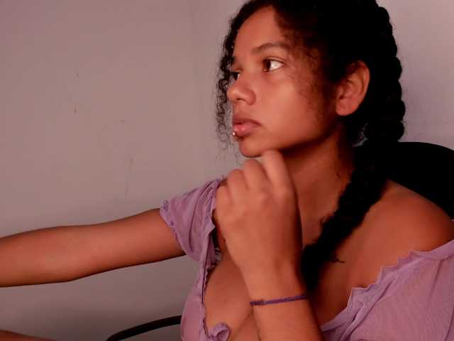 NinaCollinss live cam on BongaCams
