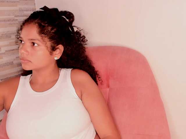 NinaCollinss live cam on BongaCams