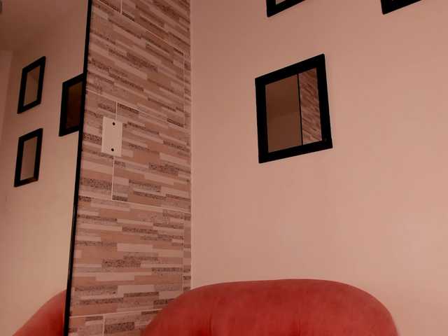 NinaCollinss live cam on BongaCams