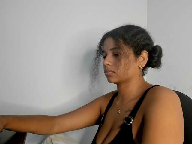NinaCollinss live cam on BongaCams