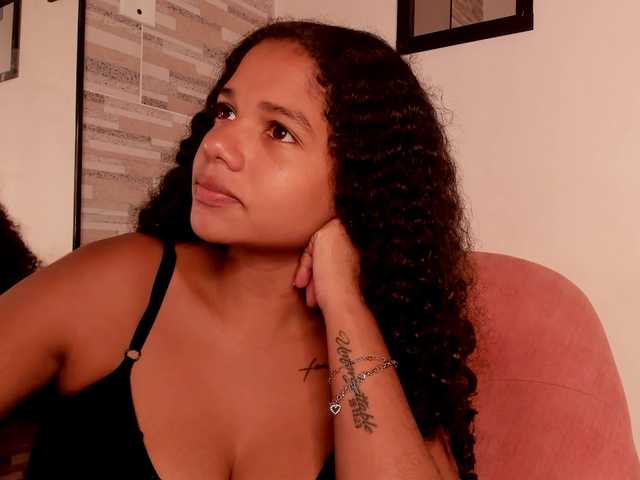 NinaCollinss live cam on BongaCams