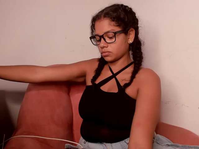 NinaCollinss live cam on BongaCams