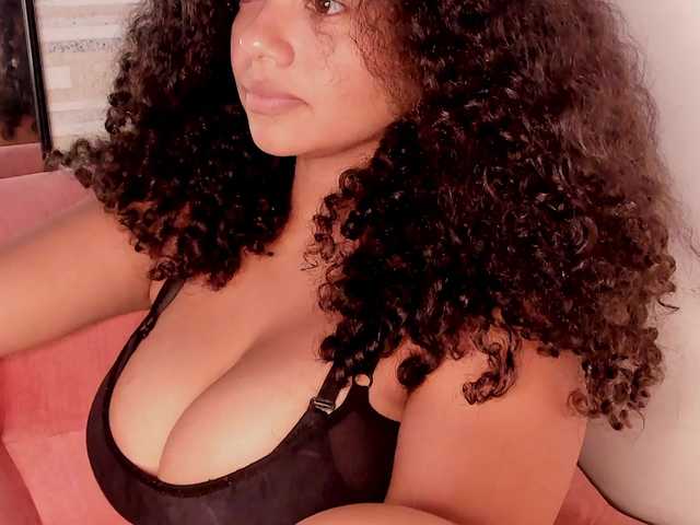 NinaCollinss live cam on BongaCams
