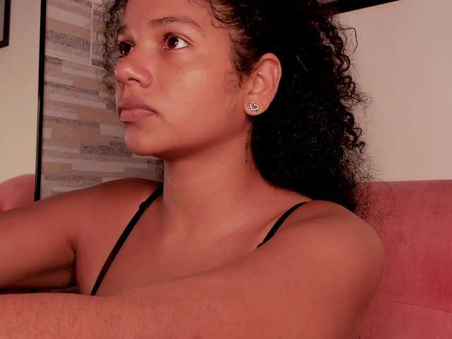 NinaCollinss live cam on BongaCams