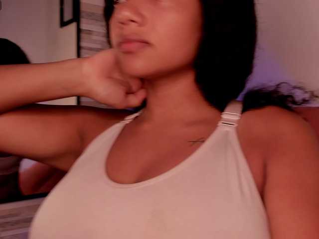 NinaCollinss live cam on BongaCams