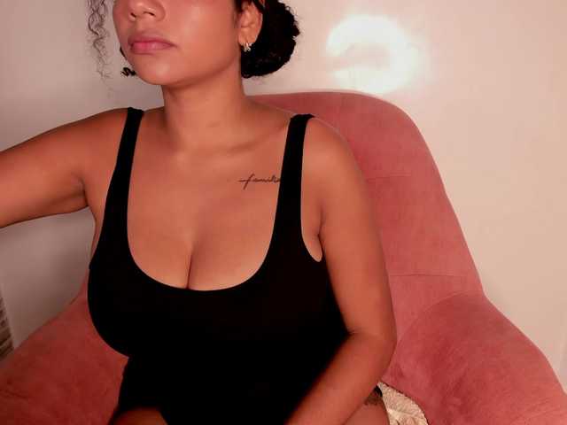 NinaCollinss live cam on BongaCams