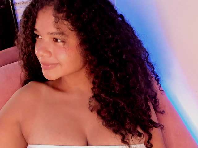 NinaCollinss live cam on BongaCams