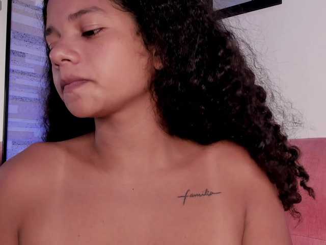 NinaCollinss live cam on BongaCams