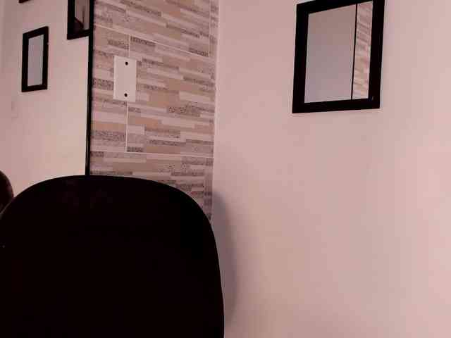NinaCollinss webcam
