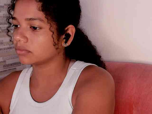 NinaCollinss webcam
