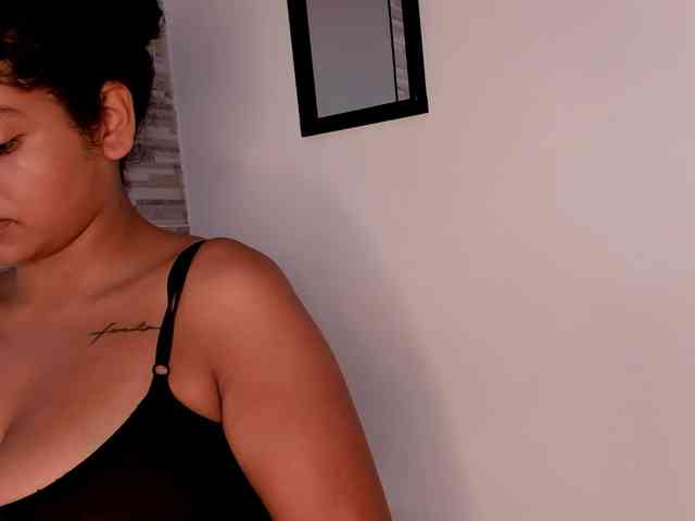 NinaCollinss webcam