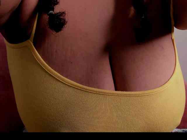 NinaCollinss webcam