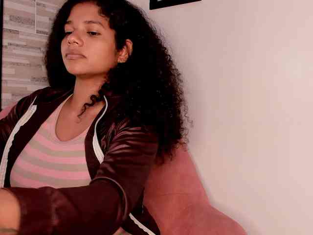 NinaCollinss webcam