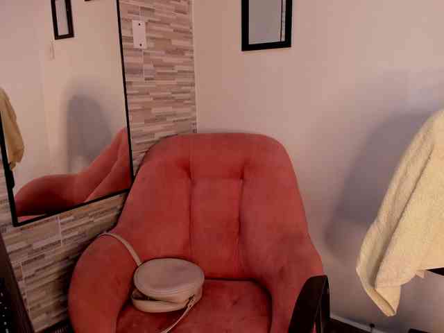 NinaCollinss webcam
