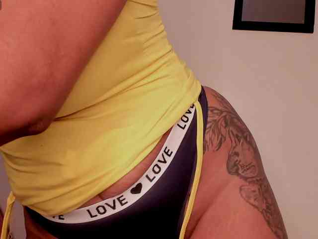 NinaCollinss webcam