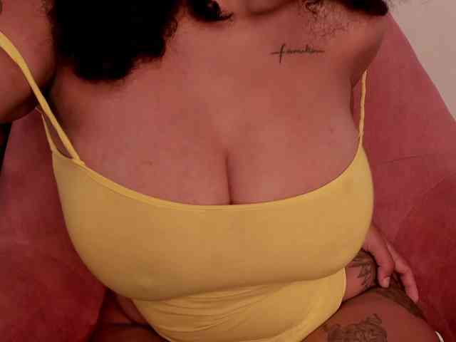 NinaCollinss webcam