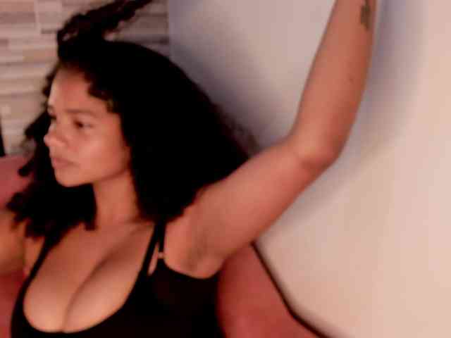 NinaCollinss webcam