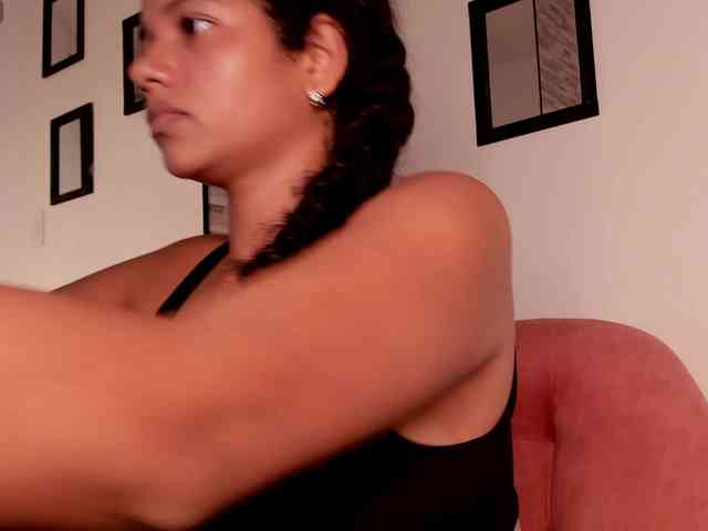 NinaCollinss webcam