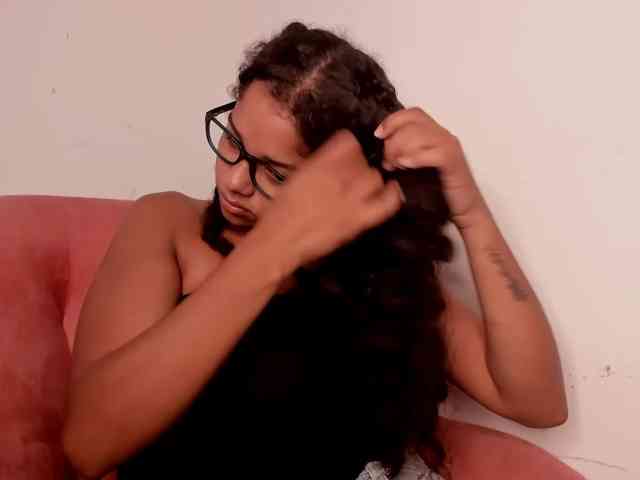 NinaCollinss webcam