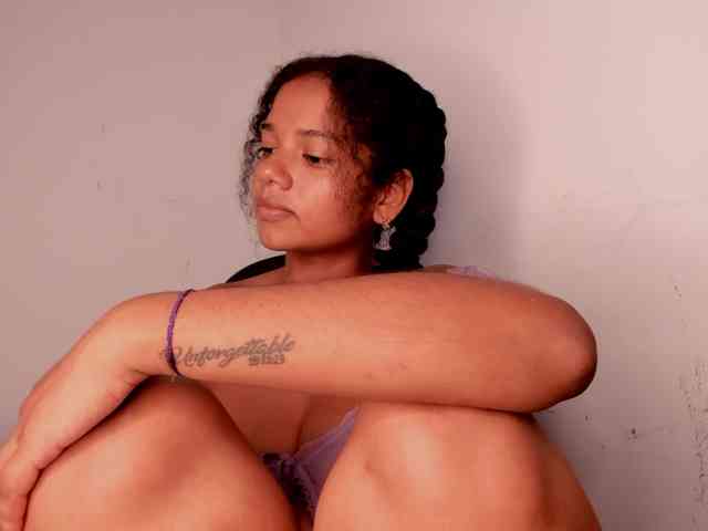 NinaCollinss webcam