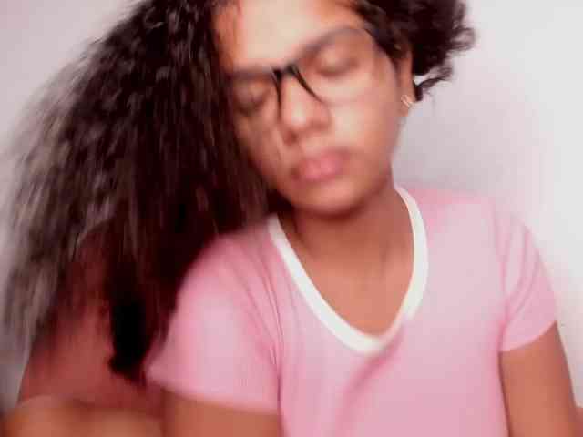 NinaCollinss webcam