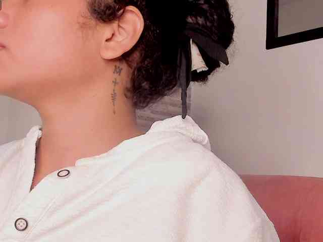 NinaCollinss webcam