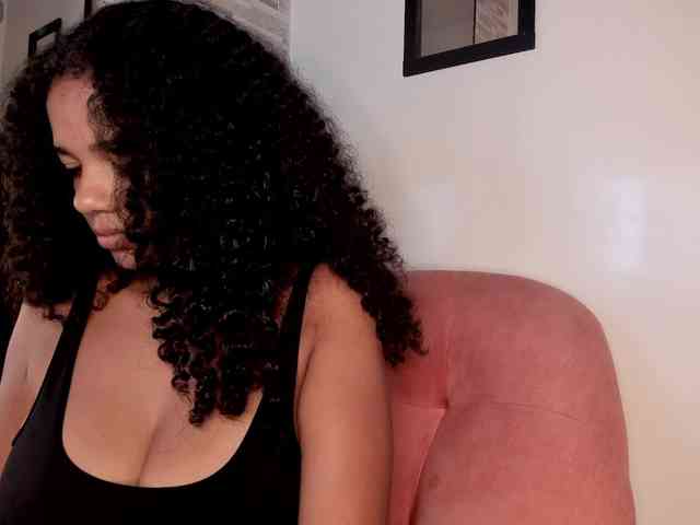 NinaCollinss webcam