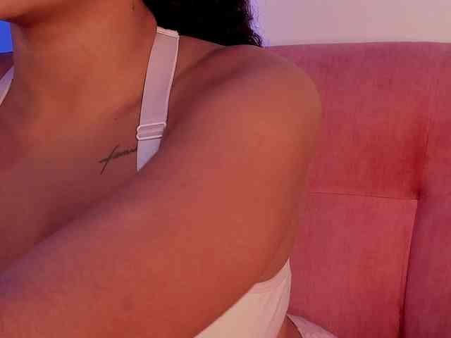 NinaCollinss webcam