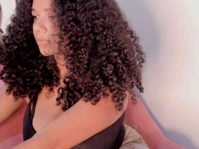 NinaCollinss webcam