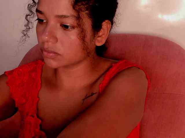 NinaCollinss webcam