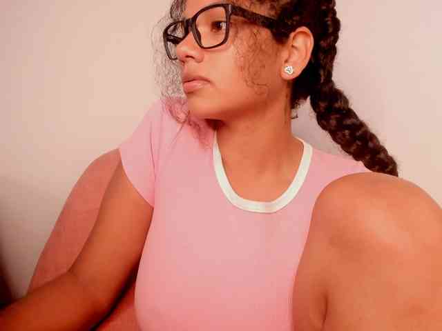 NinaCollinss webcam